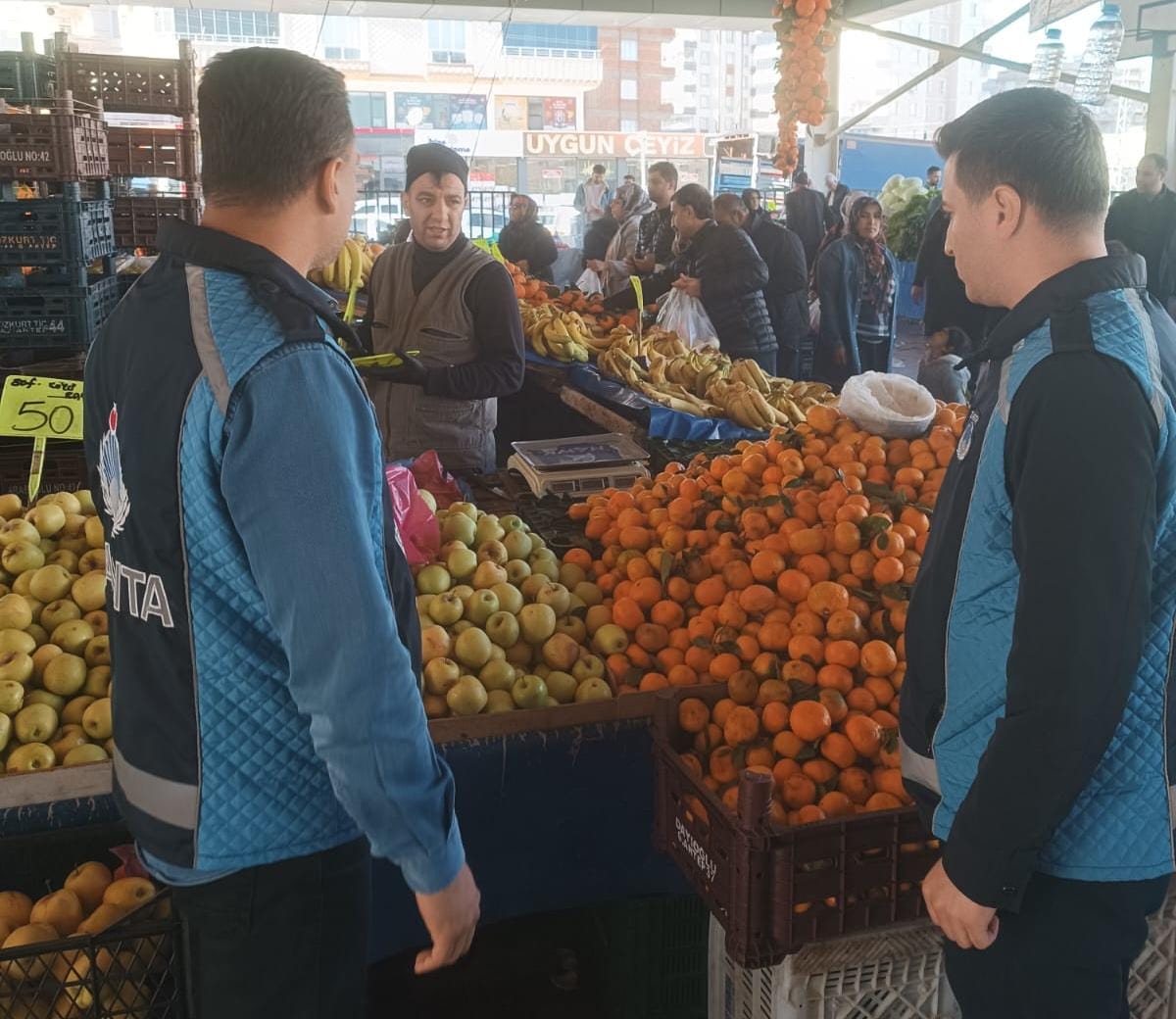 Zabıta Ekiplerinden Mevlana Semt Pazarı’nda Denetim